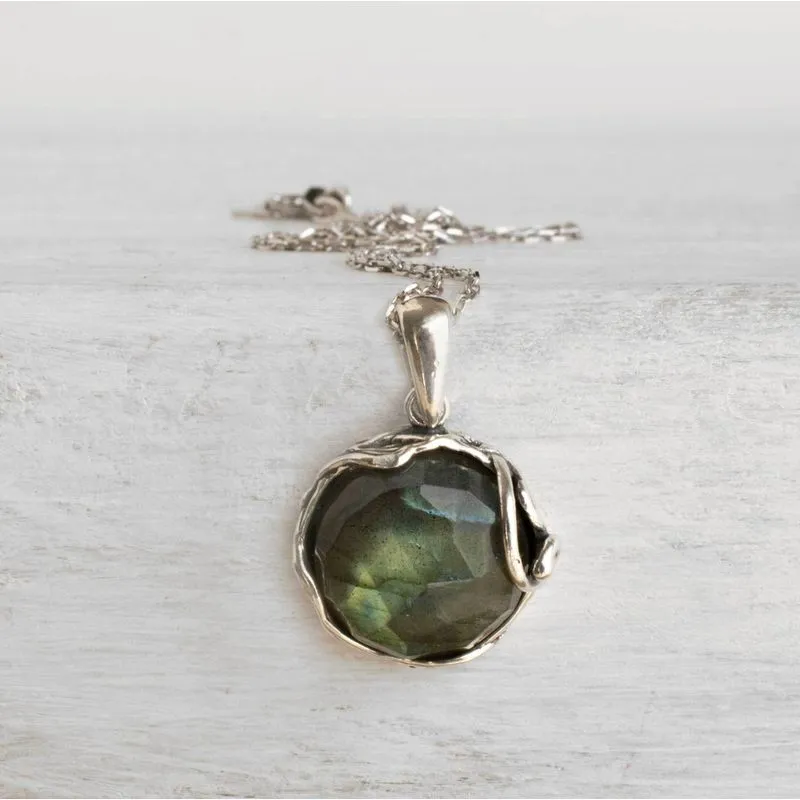 925 Sterling Silver Round Brown Labradorite 14mm Pendant