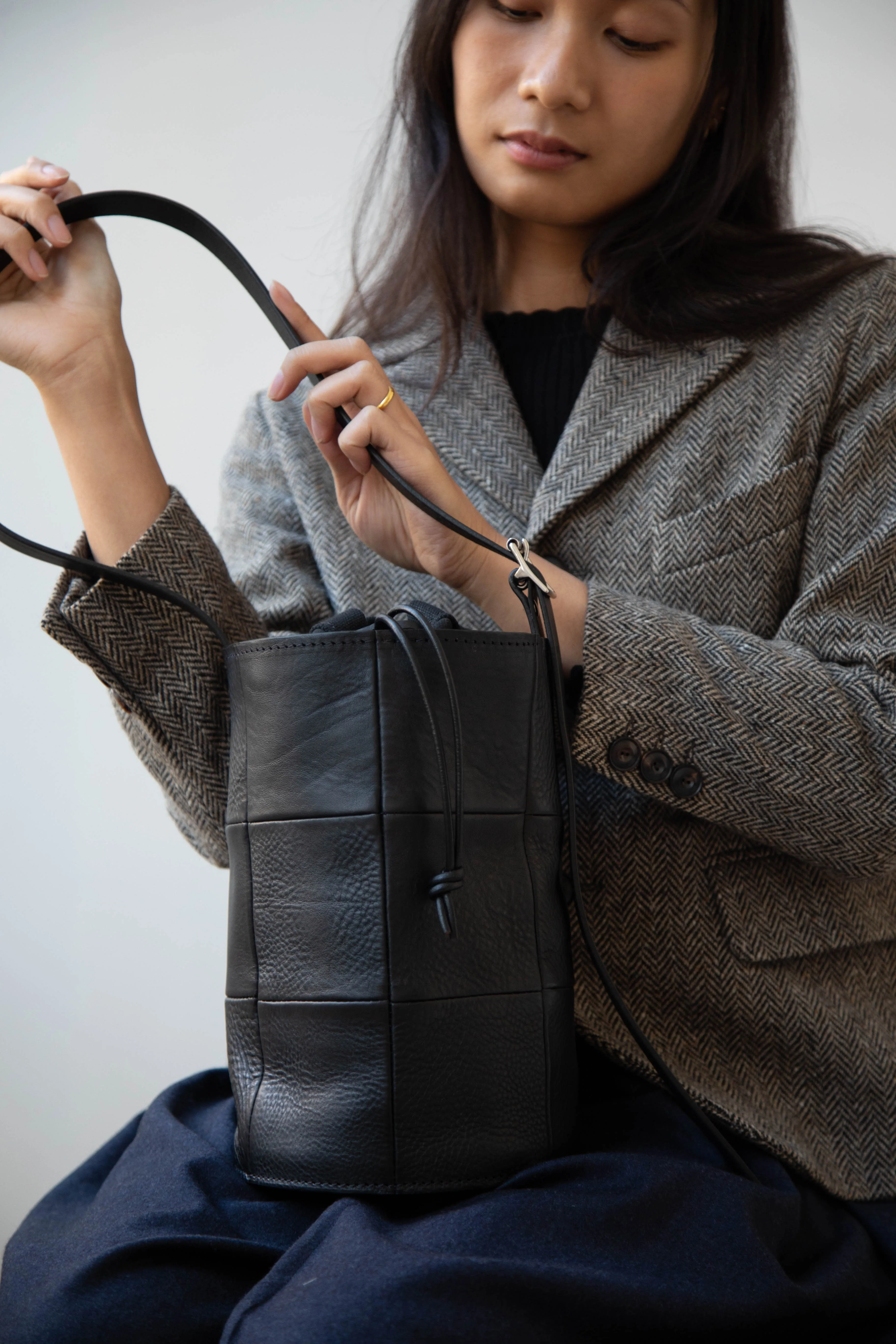 Cawley | Leather Bucket Bag in Black