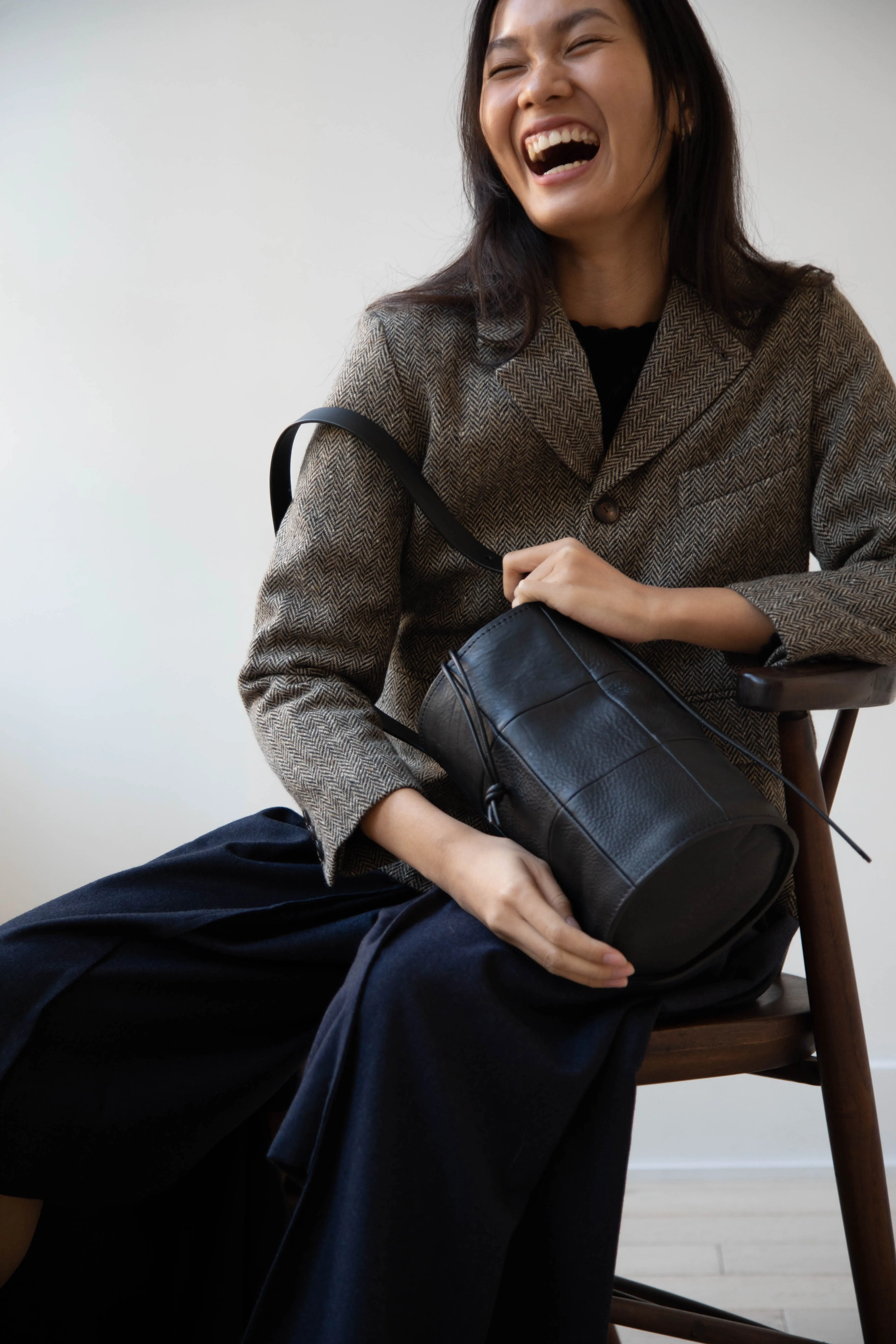 Cawley | Leather Bucket Bag in Black