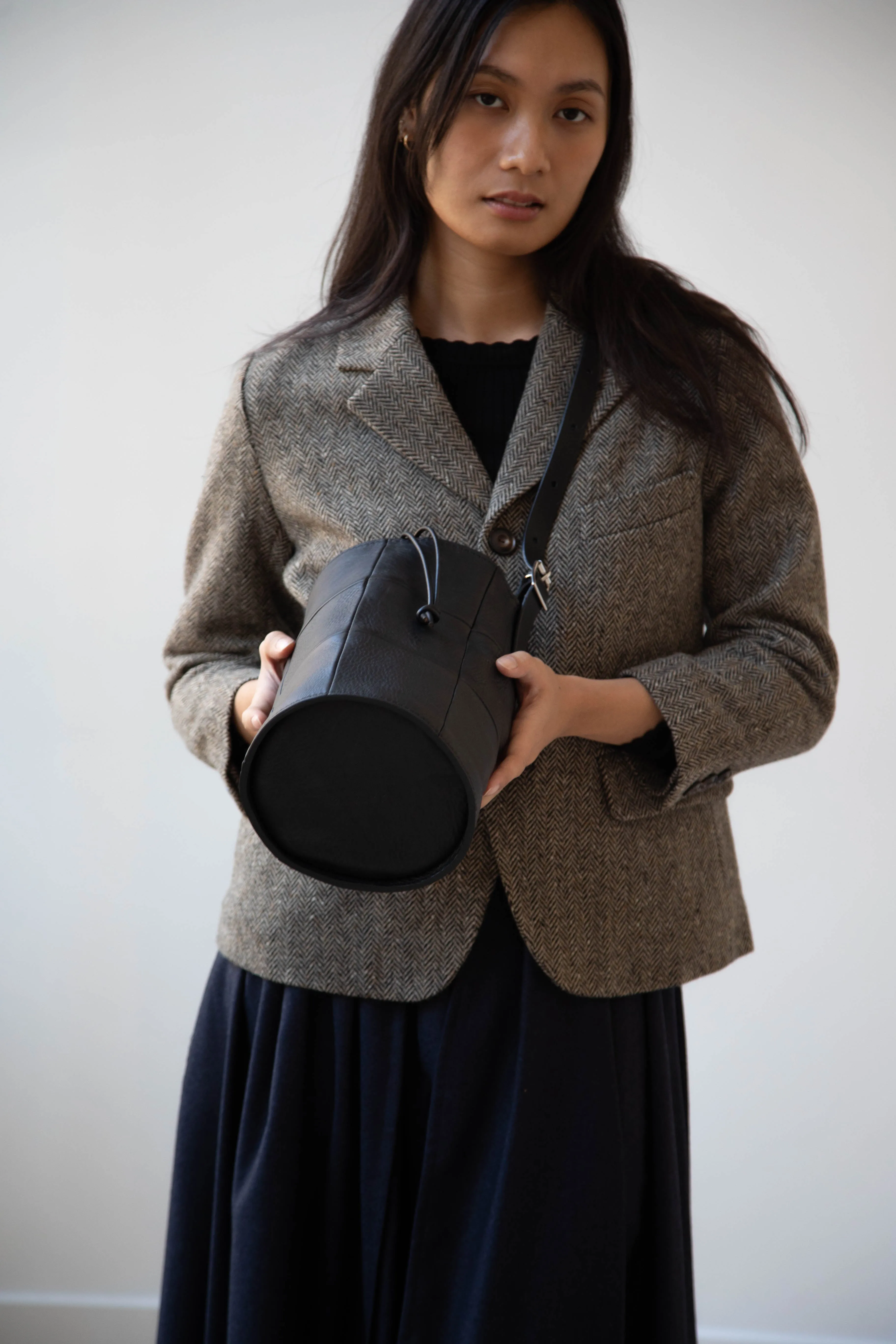 Cawley | Leather Bucket Bag in Black