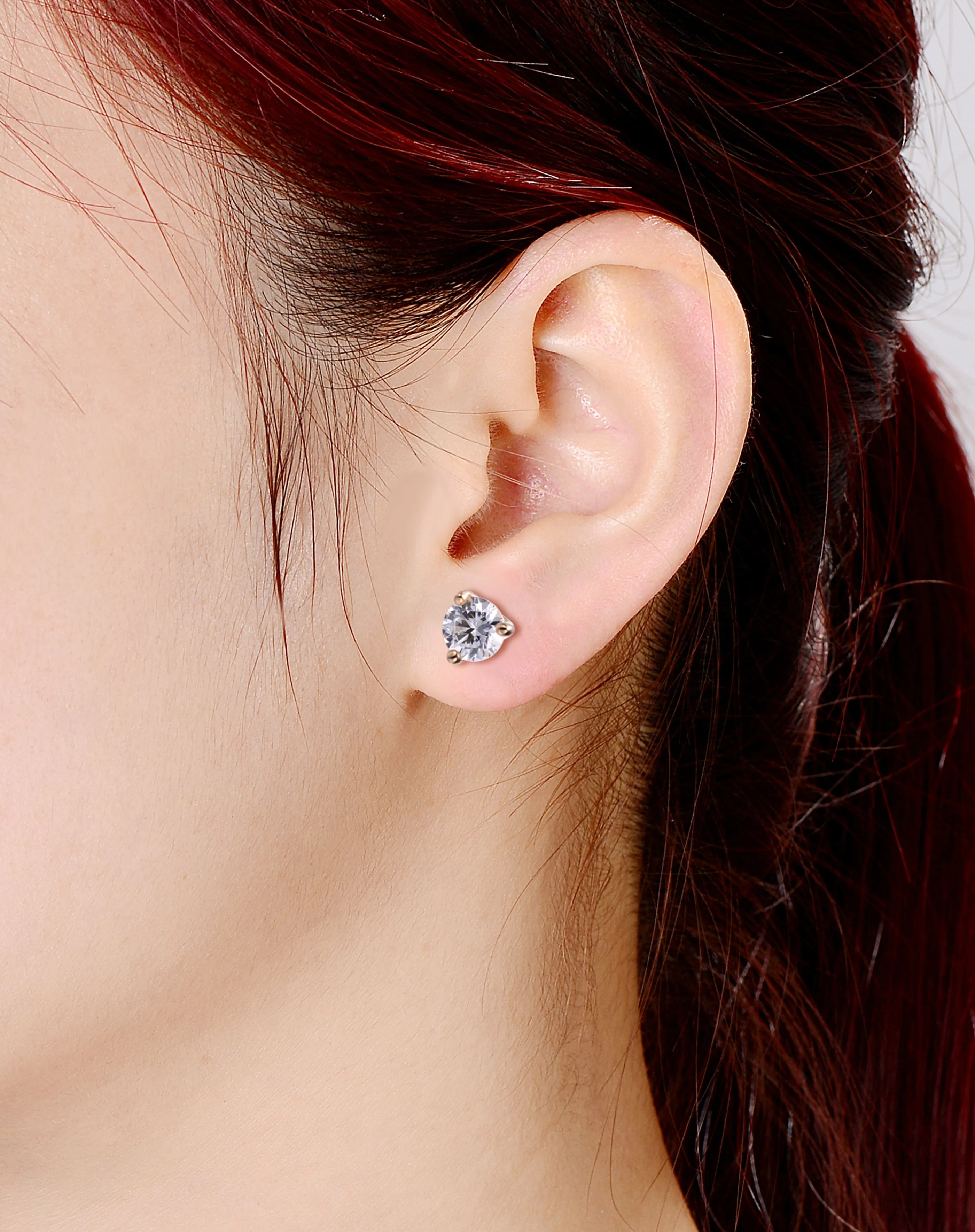 C.Z STUDS 3 PRONGS martini EARRING