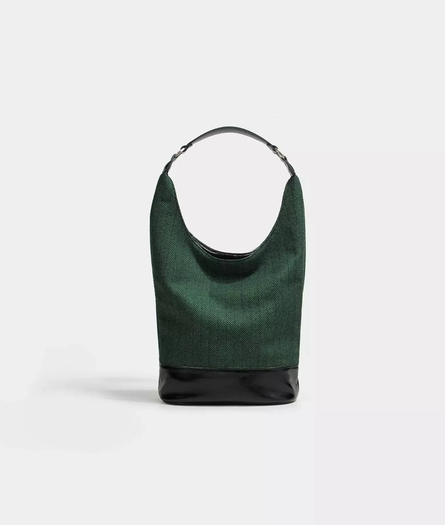 HERRINGBONE woolen bucket bag