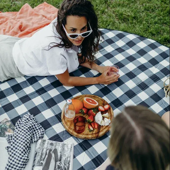 Love Rug - Gingham Black