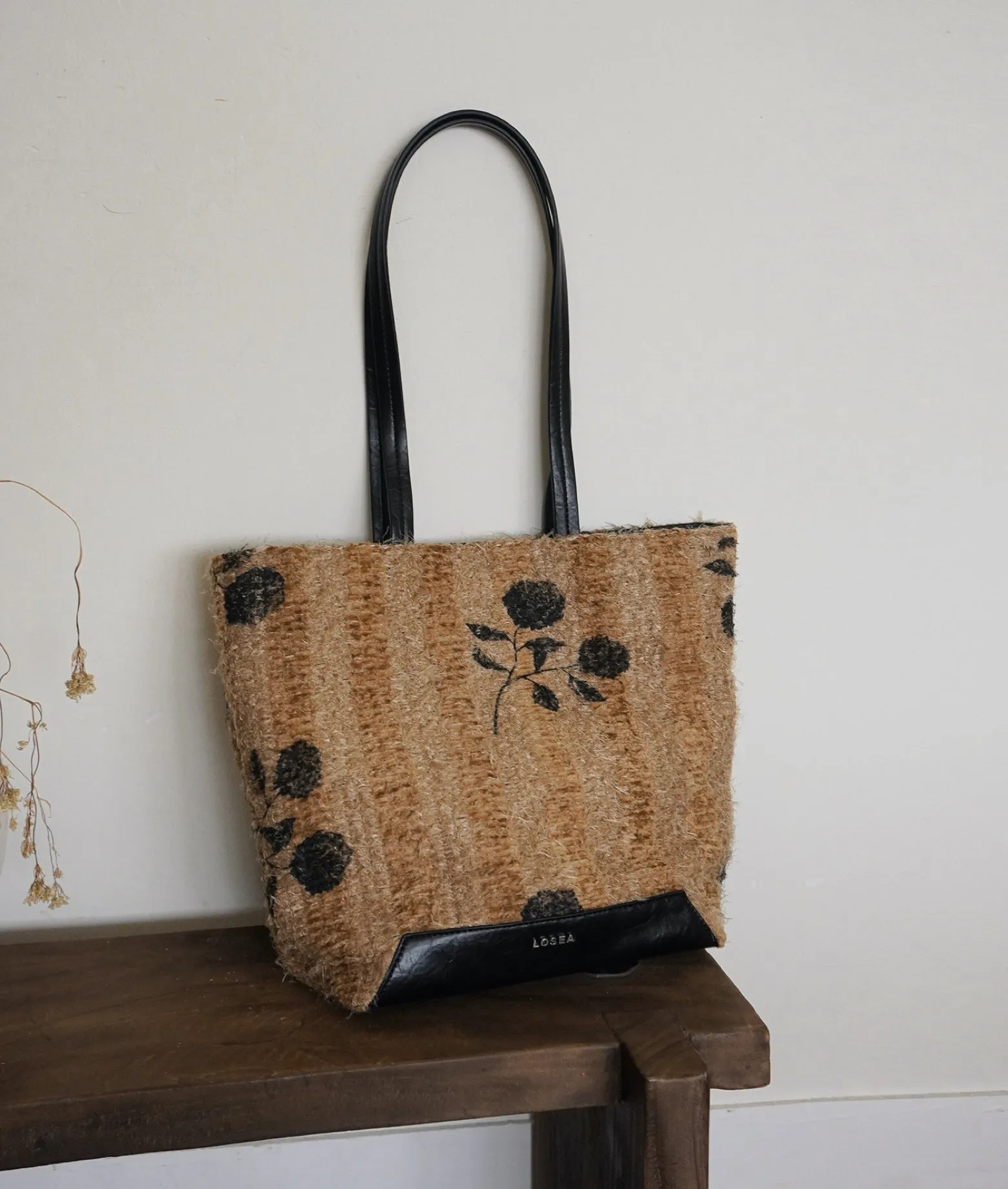 MISTY FLOWER knitted khaki tote bag