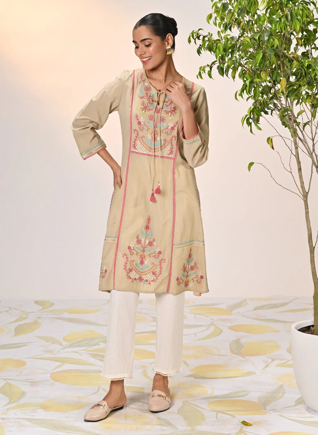 Nida Green Embroidered Crinkled Viscose Georgette Embroidered Kurta Set for Women