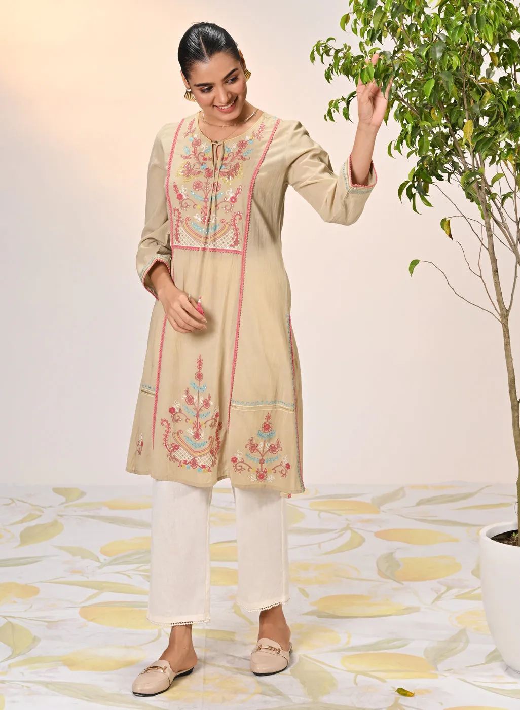 Nida Green Embroidered Crinkled Viscose Georgette Embroidered Kurta Set for Women