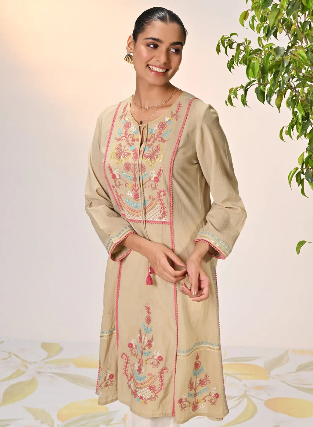 Nida Green Embroidered Crinkled Viscose Georgette Embroidered Kurta Set for Women