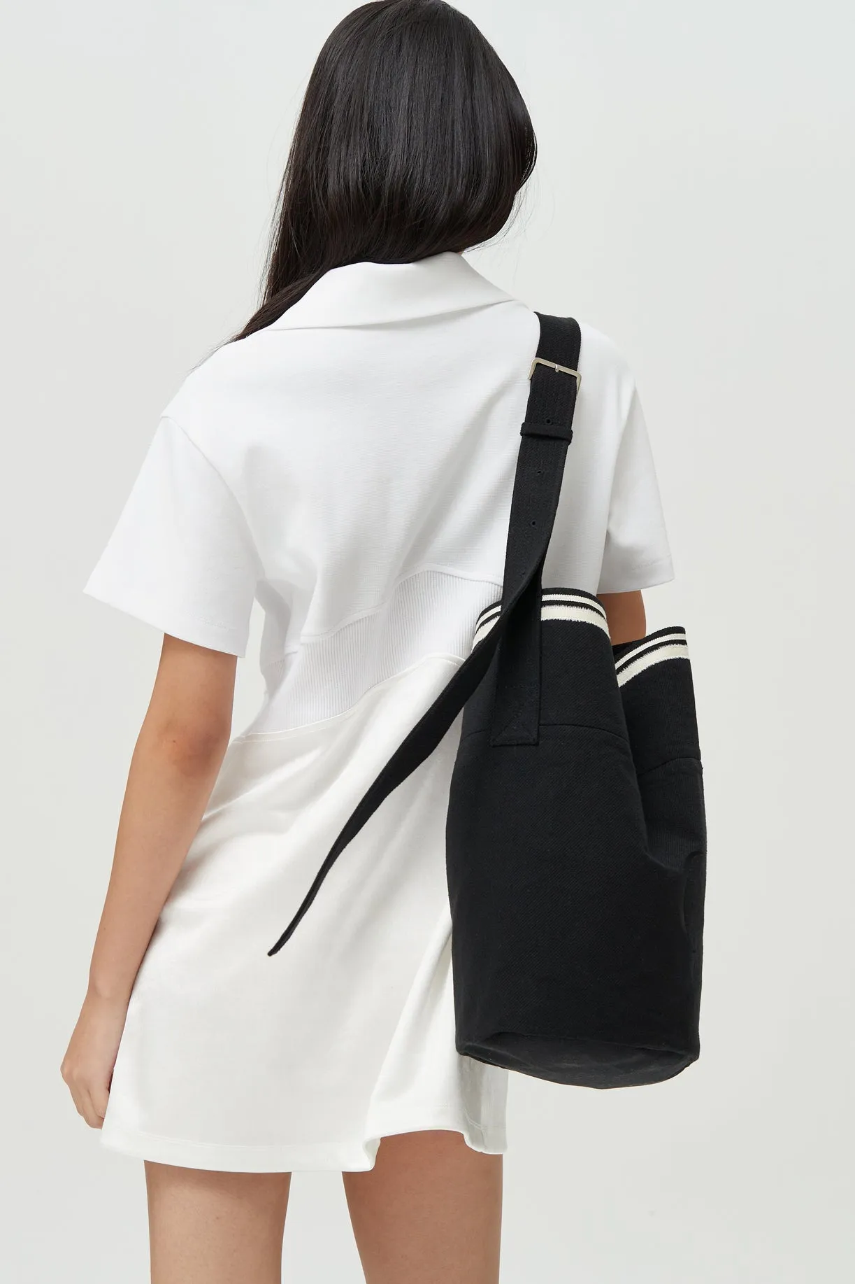 'O' BUCKET BAG