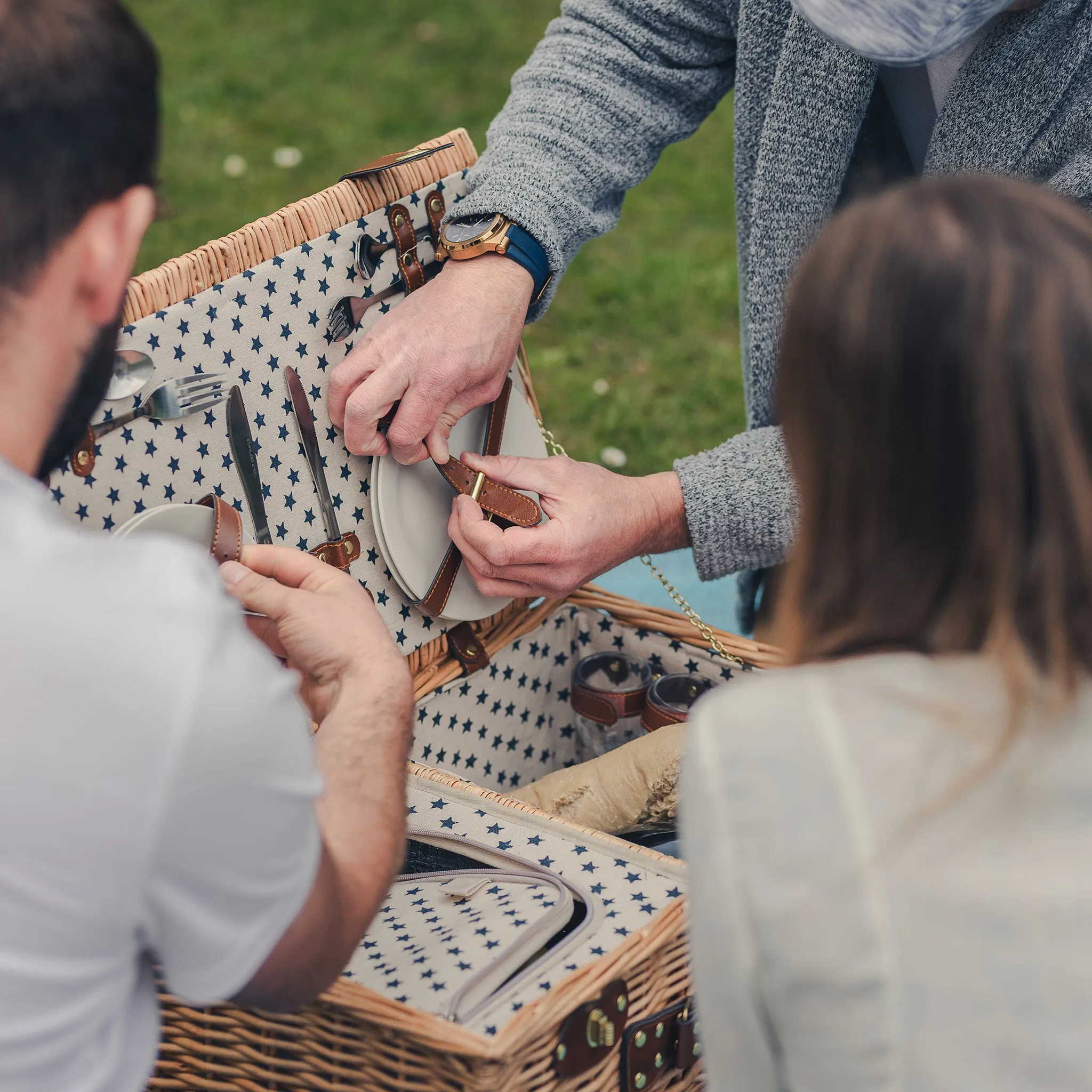 Purbeck Willow Picnic Basket Hamper