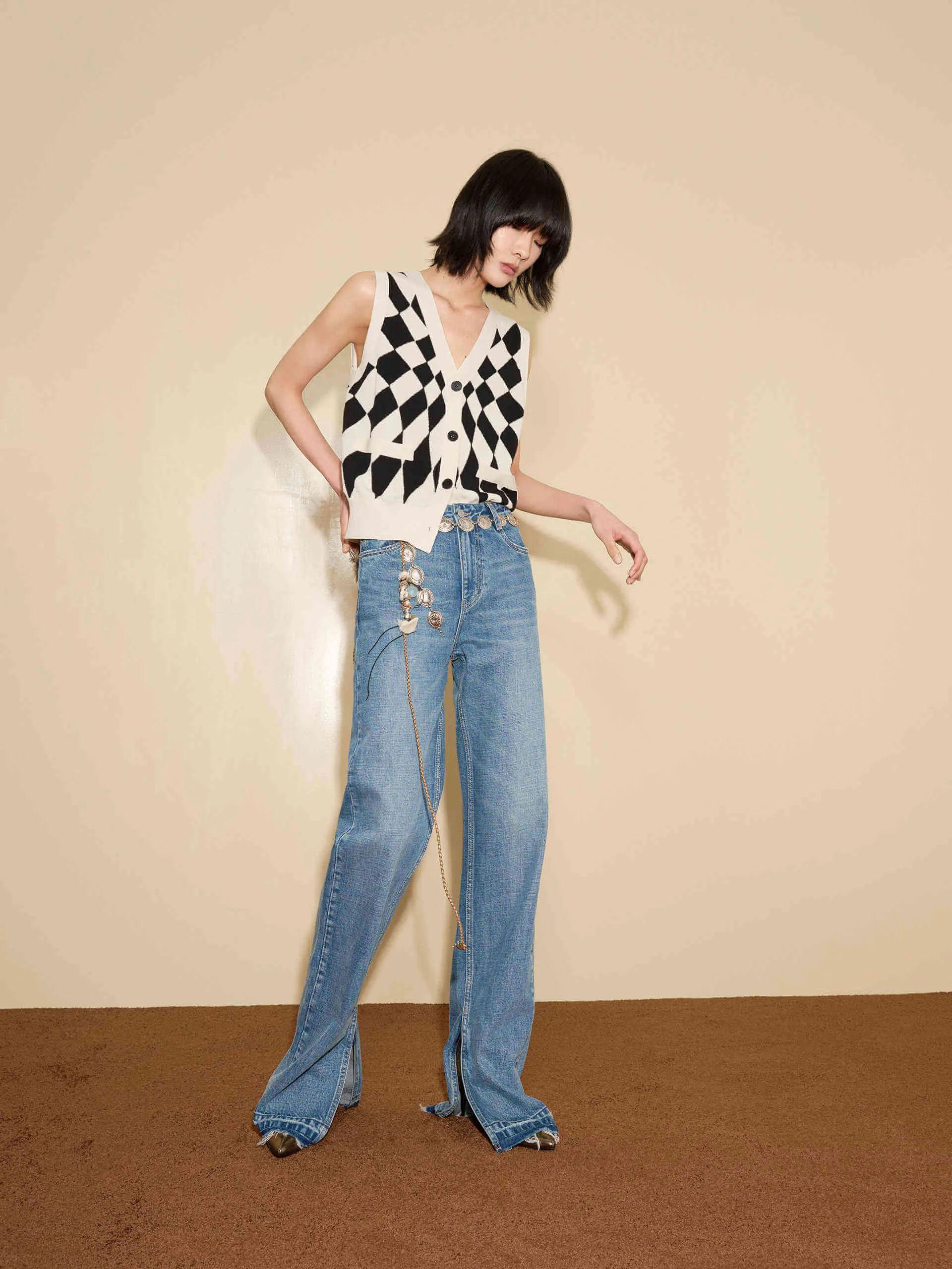 Side Slit Straight Leg Jeans