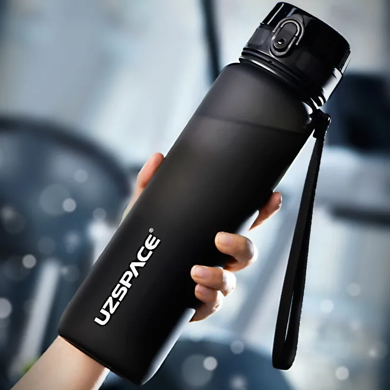 Stay Hydrated On-The-Go with our Hot Sale Sports Water Bottle - Protein Shaker, Leakproof, BPA-Free Plastic Drink Bottle for Outdoor Travel